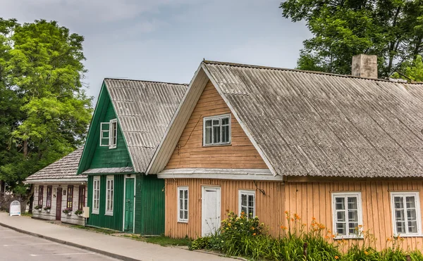 Tradycyjnych drewnianych domów w Trokach, Litwa — Zdjęcie stockowe