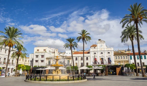 Spanya Nın Tarihi Merida Kentindeki Plaza Espana Meydanı Panoraması — Stok fotoğraf