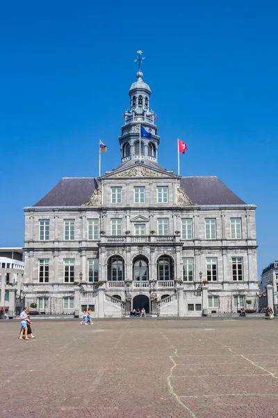 Voorzijde Van Het Historische Stadhuis Markt Maastricht Nederland — Stockfoto