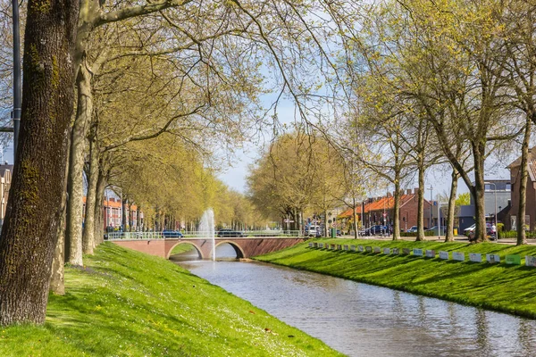 Kanaal Brug Een Park Emmeloord Nederland — Stockfoto
