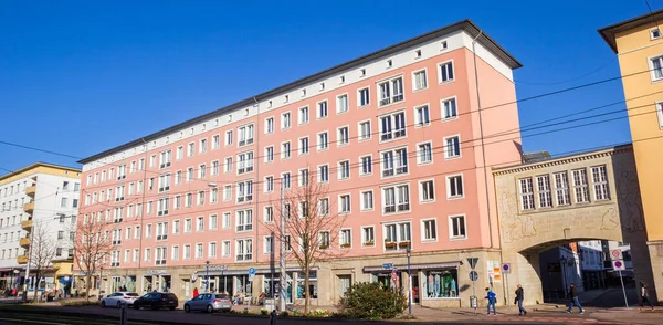 Magdeburg Almanya Nın Merkezindeki Pembe Apartman — Stok fotoğraf