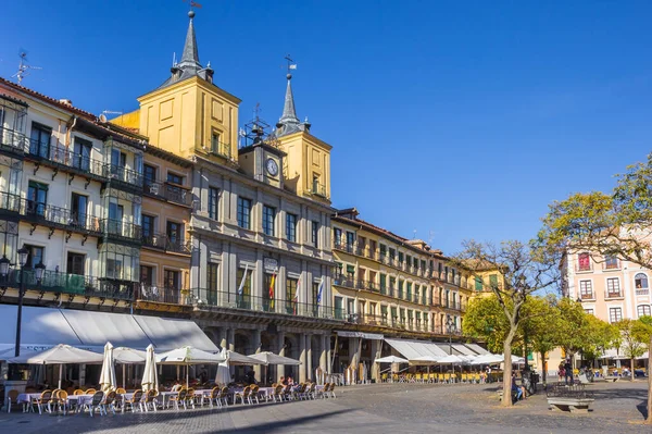 Restauranger Framför Den Gamla Stadshuset Segovia Spanien — Stockfoto