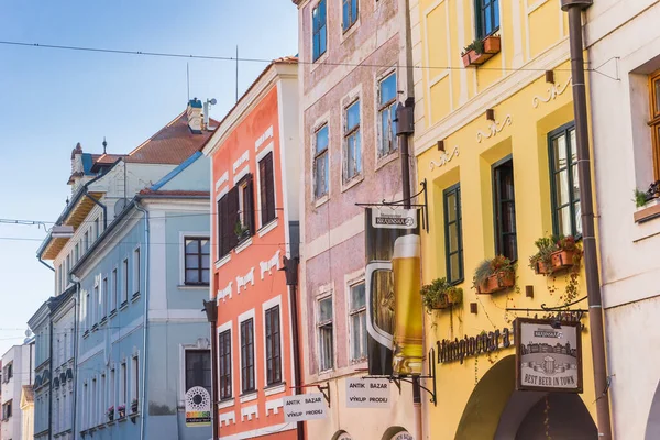 捷克共和国Ceske Budejovice商业街上五颜六色的房子 — 图库照片