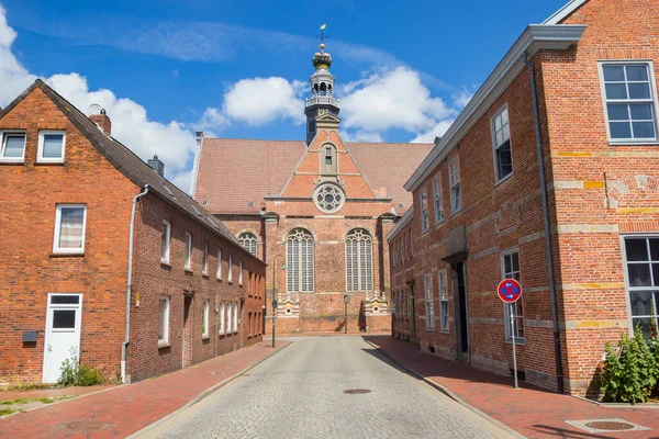 Straße Zur Historischen Neuen Kirche Von Emden Deutschland — Stockfoto