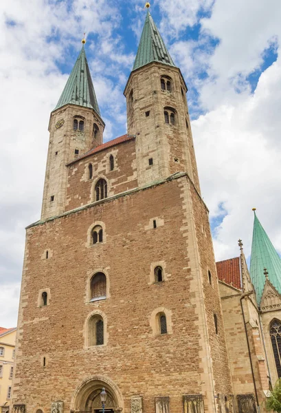 ドイツ ブラウンシュヴァイクの中心部にある歴史的マルティーニ教会 — ストック写真