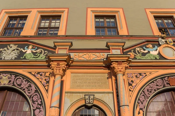 Facciata Colorata Una Casa Storica Sulla Piazza Centrale Weimar Germania — Foto Stock