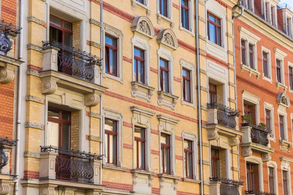 Balkony Zabytkowych Domach Centrum Drezna Niemcy — Zdjęcie stockowe