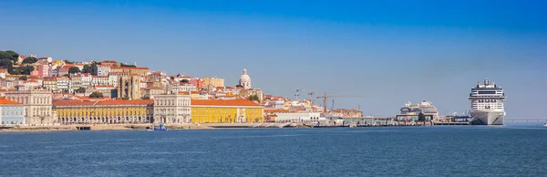 Panorama Cruise Ship Historic City Center Lisbon Portugal — 图库照片