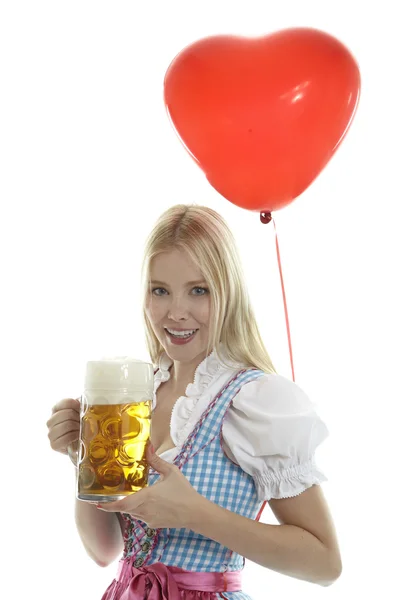 Femme en Dirndl avec ballon — Photo