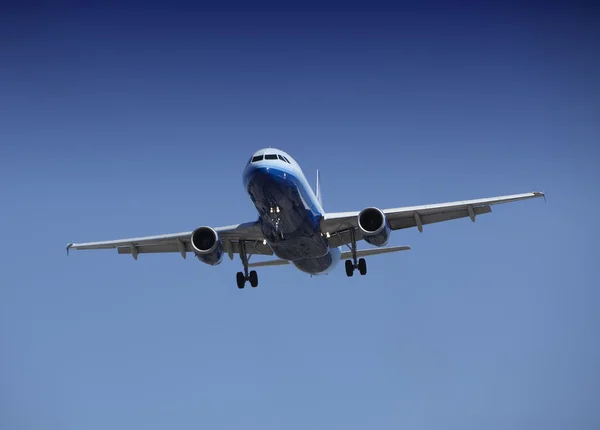 Avião se aproximando para Touchdown — Fotografia de Stock