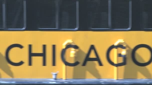 Чикагское водное такси — стоковое видео