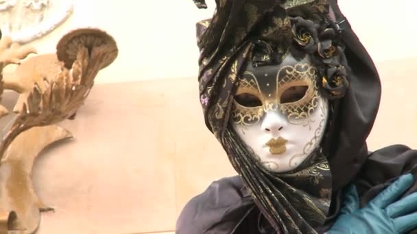 Maskierte Person in Venedig