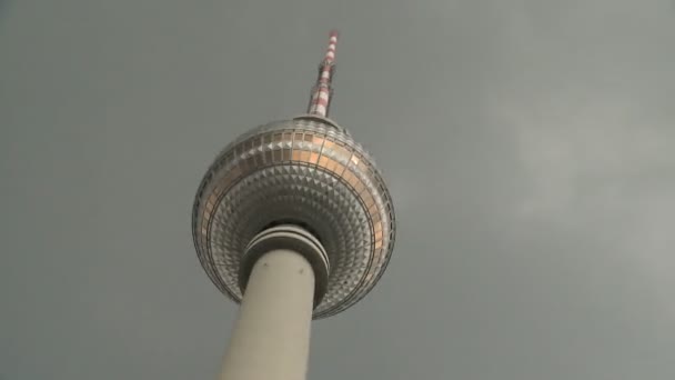 Televisie toren Berlijn — Stockvideo