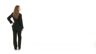 kadın döndü ve üç kez çevirir