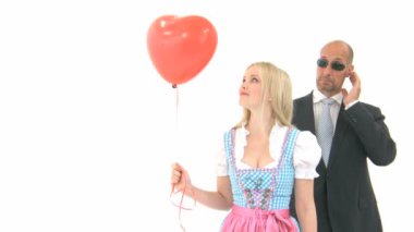 dirndl bodyguard ile kadın