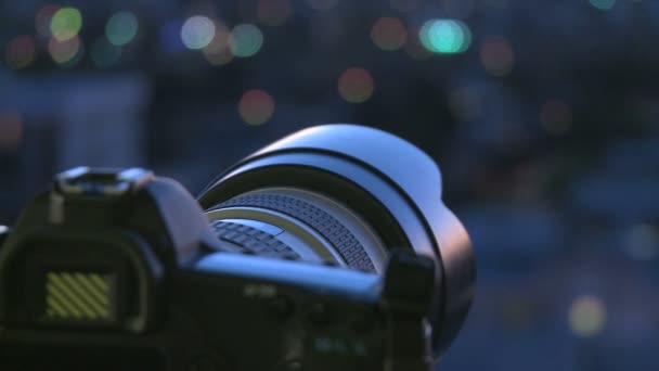 Camera met citylights — Stockvideo