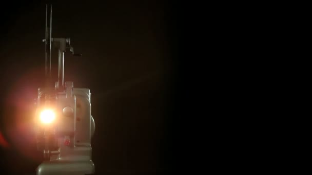 复古 8 毫米投影仪灯 — 图库视频影像