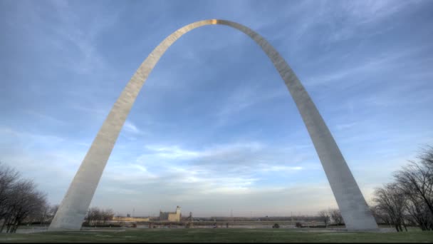 St. Louis Arch Sunset — Stockvideo