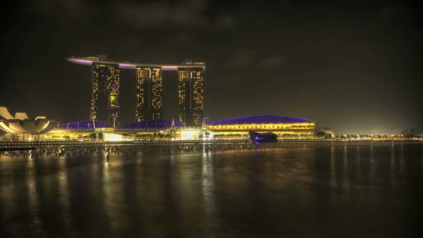 Bahía Marina de Singapur por la noche — Vídeo de stock