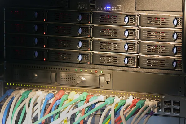 Server rack med stripe ljus — Stockfoto