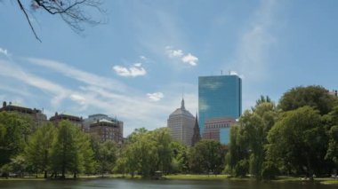 insanlar bir Boston garden tekne