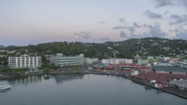 Port st lucia castries gün batımında