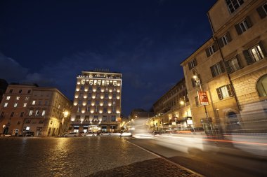 Hotel bernini gece Roma'da