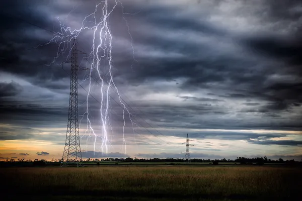 Tempestade com relâmpagos — Fotografia de Stock