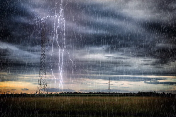Storm met bliksemschichten — Stockfoto