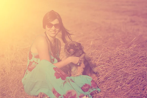 WOman avec un chien — Photo