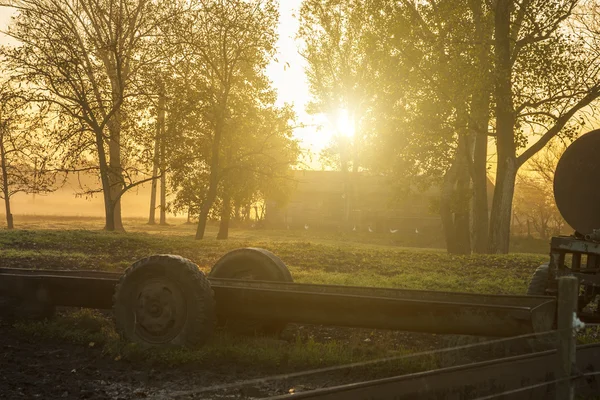 Terras agrícolas ao pôr do sol — Fotografia de Stock