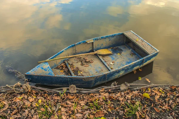 Vieux bateau de pêche vintage — Photo