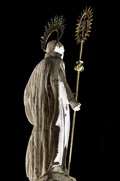 Статуя вночі — стокове фото