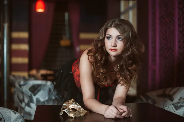 Mujer en el restaurante — Foto de Stock