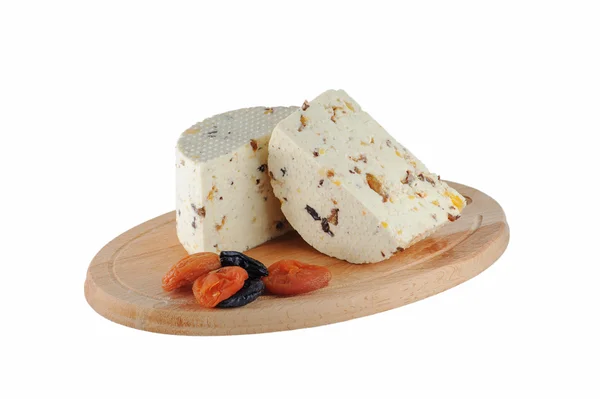 Käse mit Pflaumen und Aprikosen — Stockfoto