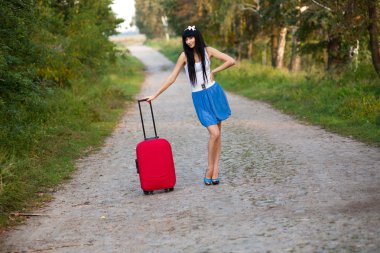 genç kadın otostop