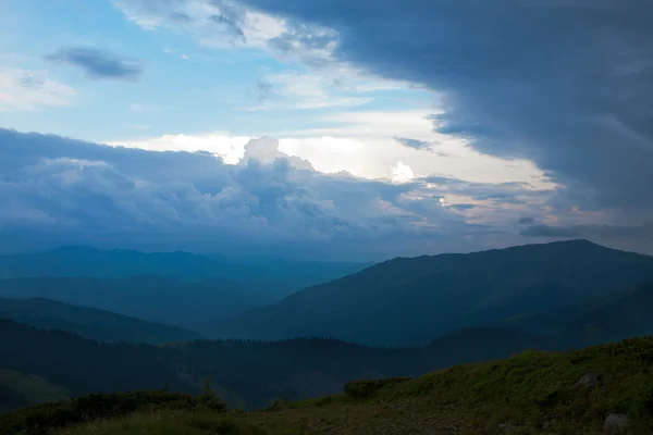 Carpathians in the summer — Stock Photo, Image