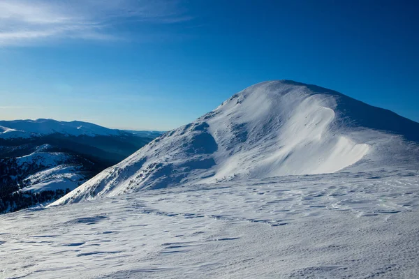 Mountain Slopes Covered Snow Eastern Carpathians — Stock Photo, Image