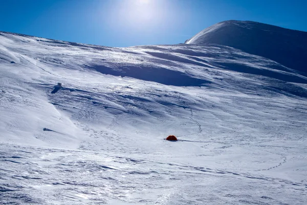 Bergsluttningar Täckta Med Snö Östra Karpaterna — Stockfoto