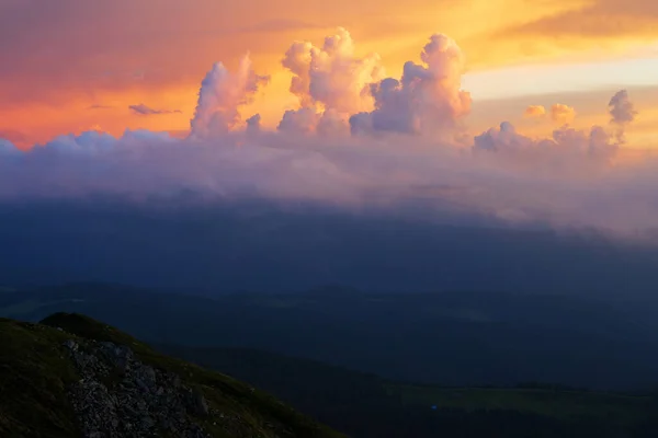 Clouds Illuminated Evening Sun Sky Carpathians Ukraine — Stock Photo, Image