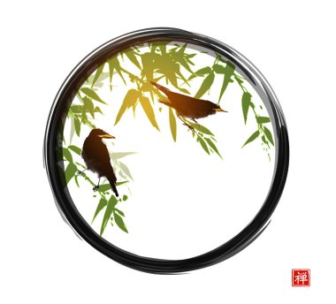 Kuşlar yeşil bambu ağacında beyaz arka planda siyah enso zen çemberinde oturuyorlar. Hiyeroglifin çevirisi - refah.