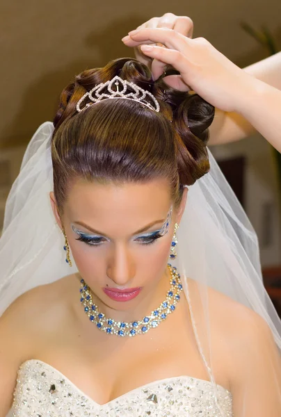 花嫁のための美しいヘアドレス — ストック写真