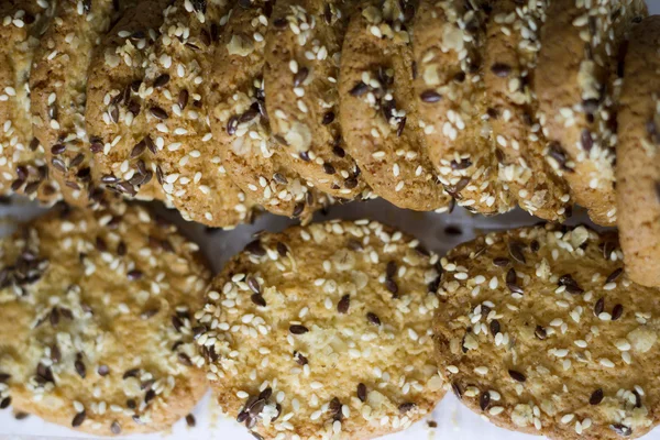 Feestelijke haver cookies met sesam — Stockfoto