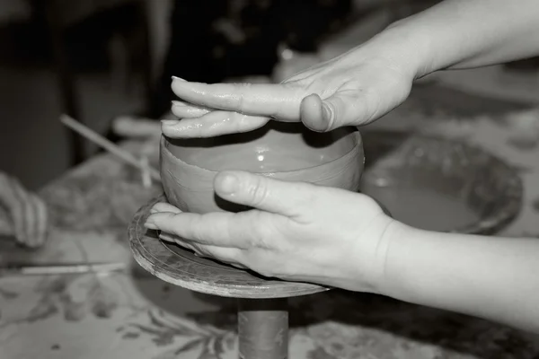 Kapitan potter i koło garncarskie — Zdjęcie stockowe