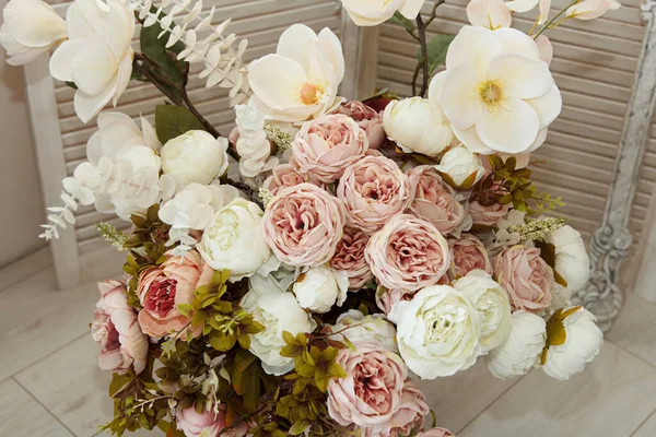 Bouquet Aus Schönen Weißen Und Rosa Zierblume Aus Material Und — Stockfoto