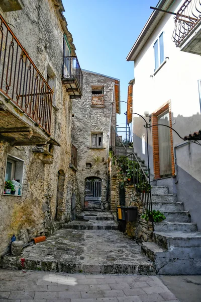 İtalya 'nın Carpinone köyü.