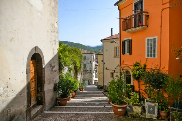 Úzká Ulice Carpinone Středověké Město Isernia Provincie Itálie — Stock fotografie