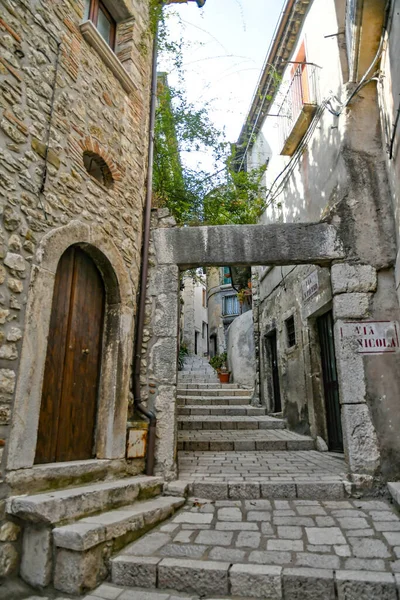 Une Rue Étroite Cusano Mutri Une Ville Médiévale Province Bénévent — Photo
