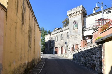 İtalya 'nın Lazio bölgesinde bir ortaçağ kasabası olan Ripi' nin panoramik manzarası.