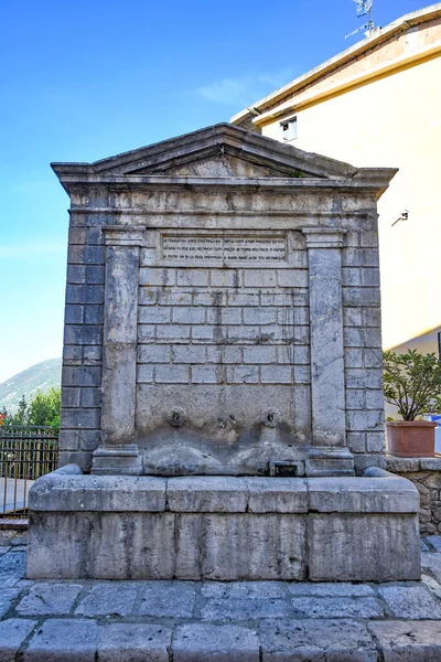 Una Antigua Fuente Trentinara Pequeño Pueblo Provincia Salerno Italia — Foto de Stock